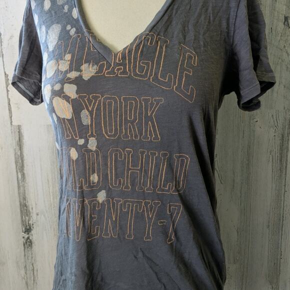 AMERICAN EAGLE Gray Graphic V-neck Tee with Bleach Dyed Spots Size Large - Picture 3 of 9